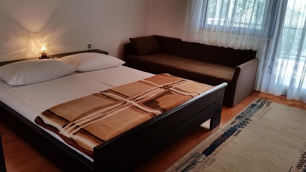 Apartmani Malinska Eksteriør billede